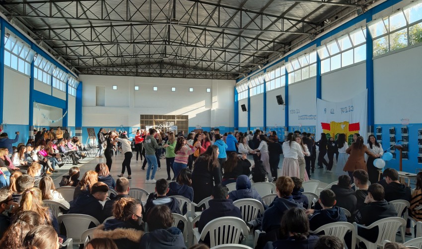 SECUNDARIA CELEBRA LA INDEPENDENCIA ARGENTINA